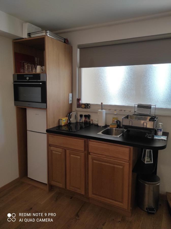 Leut Apartma *